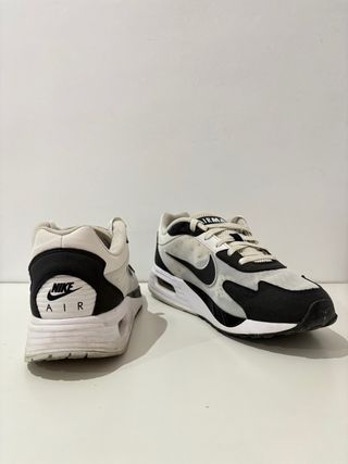 Zapatillas Nike Air Max Blancas y Negras