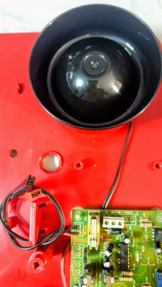 Sirena de fuego exterior roja