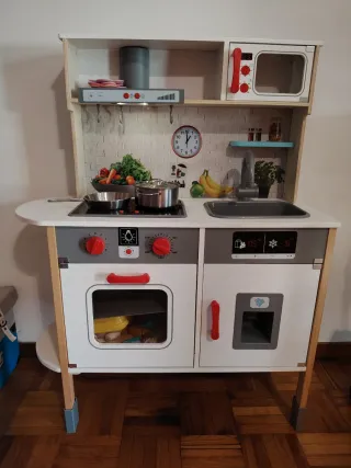 Cocina de juguete de madera