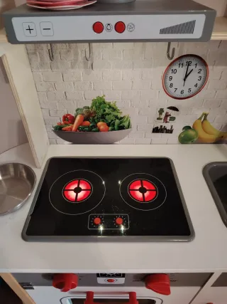 Cocina de juguete de madera