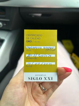 Colgante oro con diamante