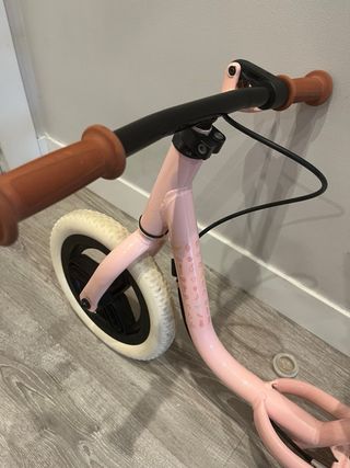 Bici sin pedales rosa