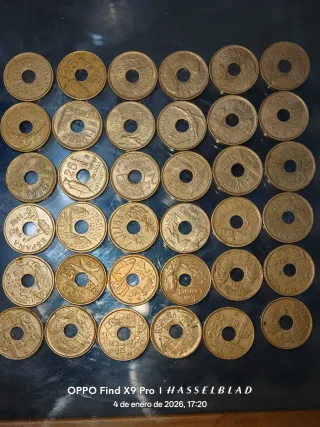 Monedas 25 Pesetas con Agujero