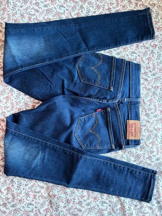 Pantalón vaquero Levi's 710 azul