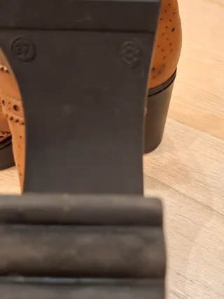 Botines piel color camel talla 37