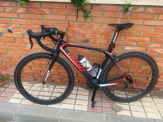 Bicicleta de carretera Giant TCR2 Negra y Roja