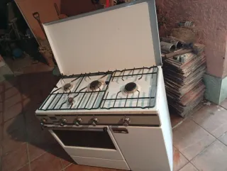 Cocina de gas butano. ( Solo está semana))