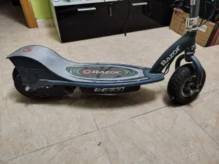 2 Patinetes Eléctricos Razor E300S