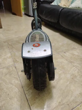 2 Patinetes Eléctricos Razor E300S