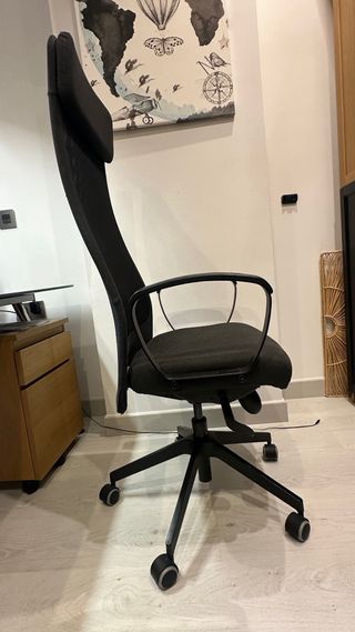 Sillón de oficina transpirable negro