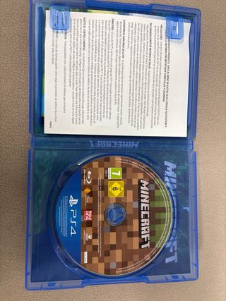 PS4 (PlayStation 4) Negra + 2 Juegos y Mandos