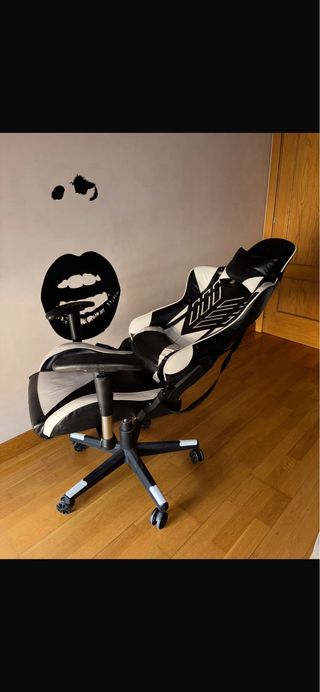 Silla Gaming Negra y Blanca