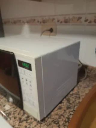 Microondas Samsung GE731K