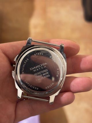 Reloj Dakota Negro y Plateado