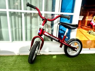 Pack Bicicleta de equilibrio roja y patinete