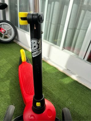 Pack Bicicleta de equilibrio roja y patinete