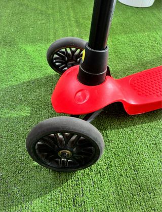 Pack Bicicleta de equilibrio roja y patinete