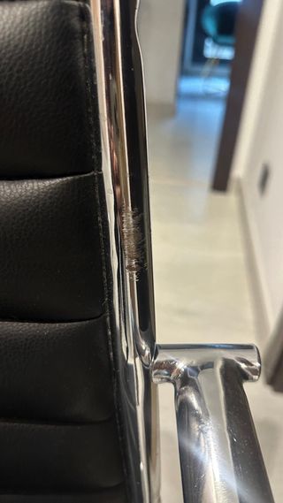 Silla de oficina polipiel negra y metal