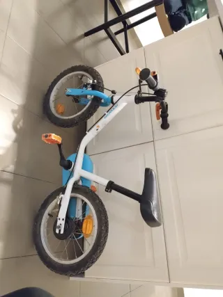 Bicicleta infantil con pedales
