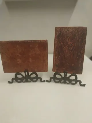 Soporte vintage lazo para platos/marcos