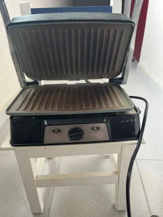Plancha Sándwich y Tostadas Eléctrica