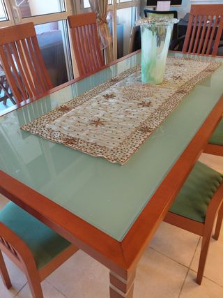 Tavolo rettangolare da sala con sedie