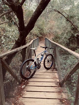 Bicicleta de Montaña Blanca y Azul