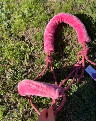 Cabezada Poni Cuerda Rosa Peluche Nueva