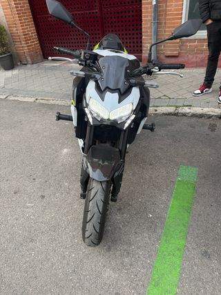 Kawasaki Z900 2021 - 17.793 km unico dueño