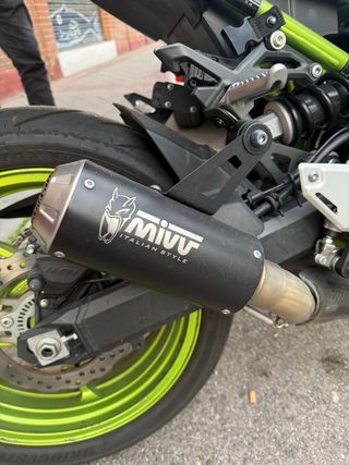 Kawasaki Z900 2021 - 17.793 km unico dueño