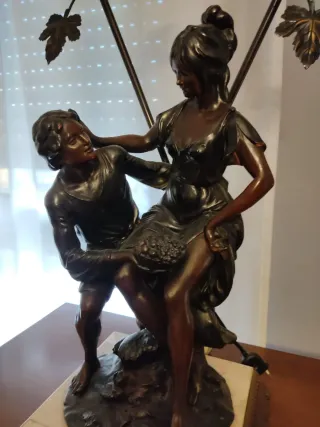 Una es reloj y otra lampara 100eu cada pieza