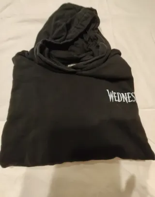 Felpa nera Wednesday