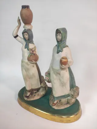 Figuras porcelana italianas mujeres jarra