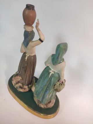 Figuras porcelana italianas mujeres jarra