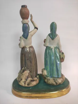 Figuras porcelana italianas mujeres jarra