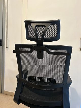 Silla de oficina ergonómica negra