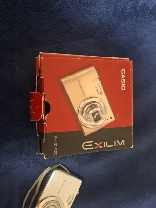 Cámara Casio EX-Z400 Plata