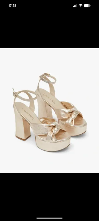 Sandalias doradas Lady Pipa nuevas