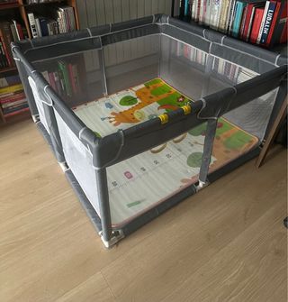 Parque infantil marca Jupplies