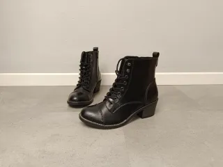 Stivali neri donna con tacco