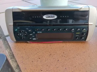 Clarion acuática y altavoces marinos