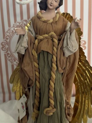 Angelo decorativo ali dorate