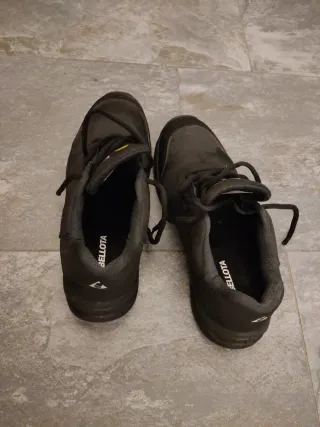 Zapatos Bellota Negros y Grises