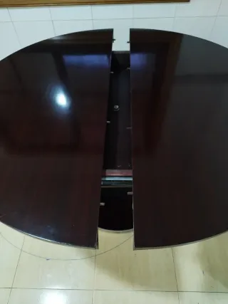 Mesa redonda extensible