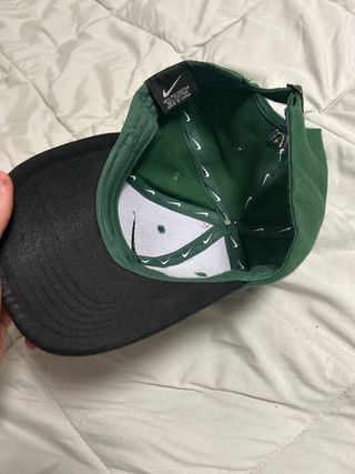 Gorra Nike Verde y Negra Ajustable