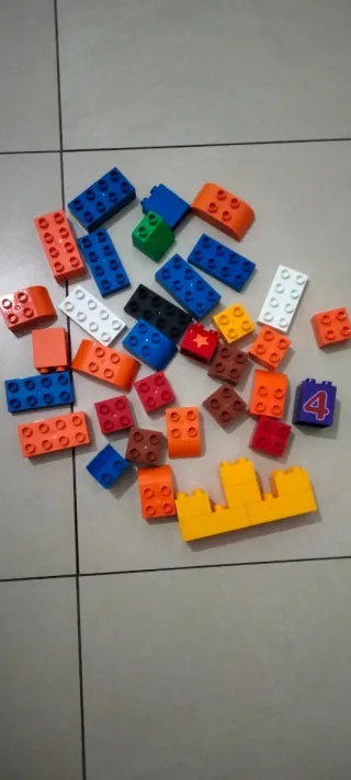 Caja de construcción LEGO Duplo variada...