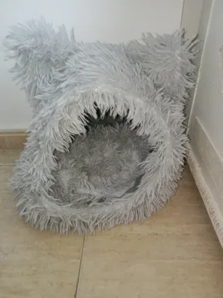 Cama para mascotas gris