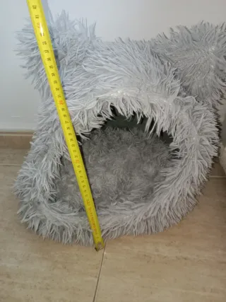 Cama para mascotas gris