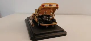 Burago Ferrari 250 LM Monza 1966 1:24
