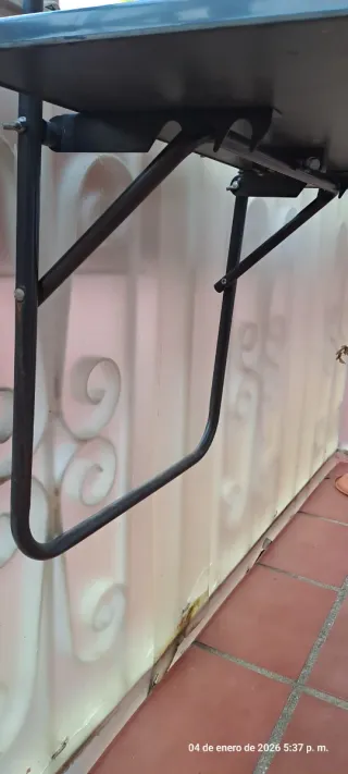 Mesa plegable para barandilla